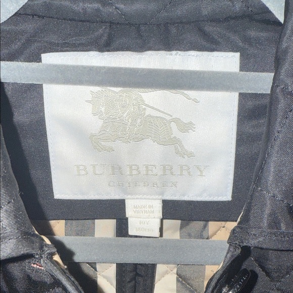 Burberry Black Quilted Kids Puffer Jacket - Picture 4 of 6